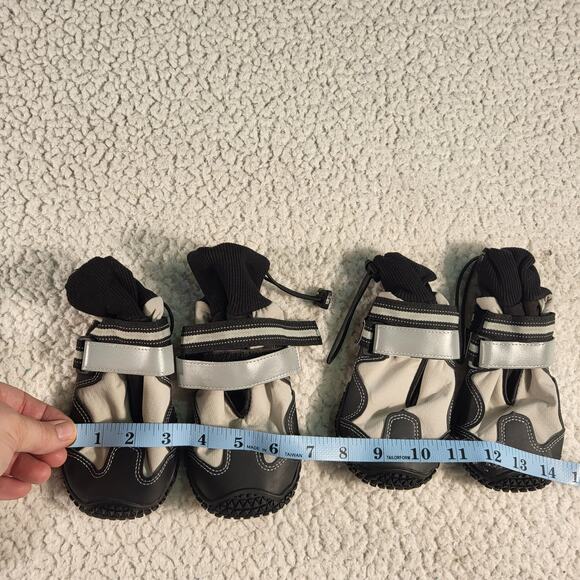 NEW 4 Dog Shoes Breathable Adjustable Reflective Durable Dogs Boots SIZE 8 - Picture 1 of 5